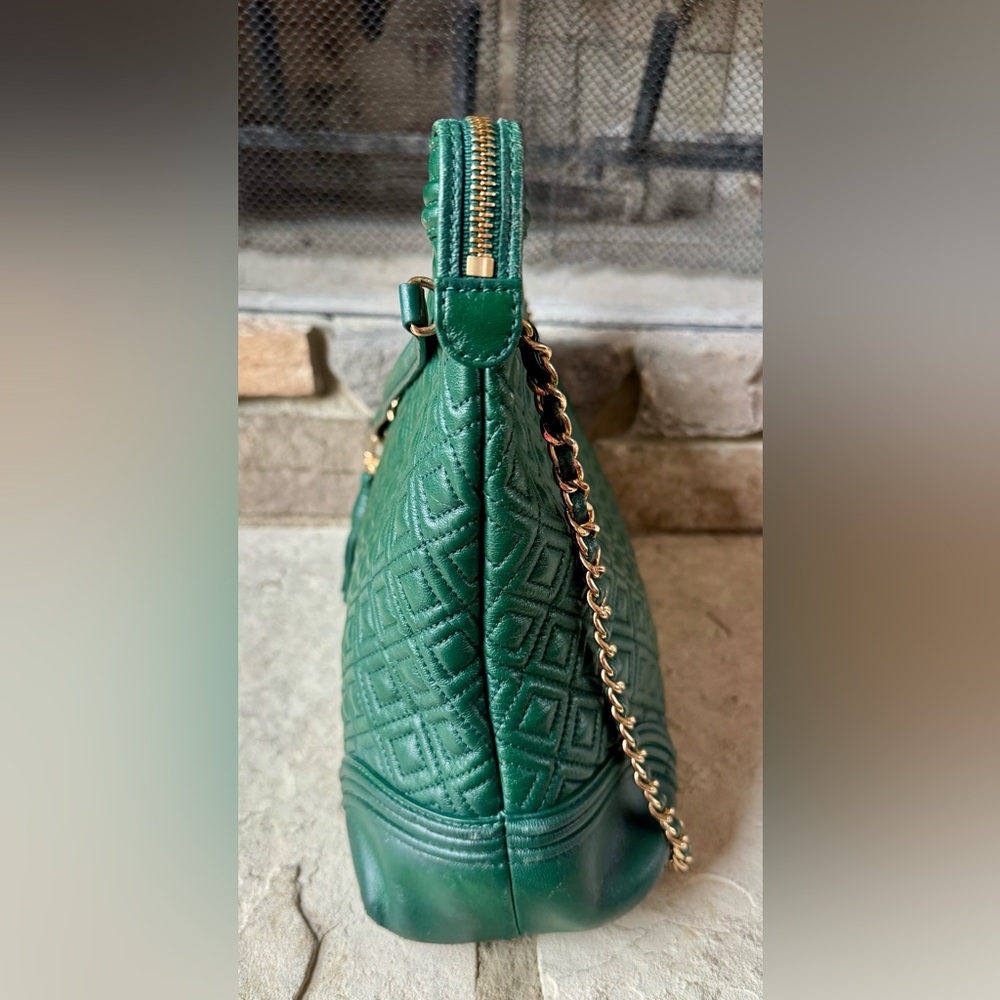 Tory Burch Quilted Fleming Leather Tote in Green - Picture 5 of 15